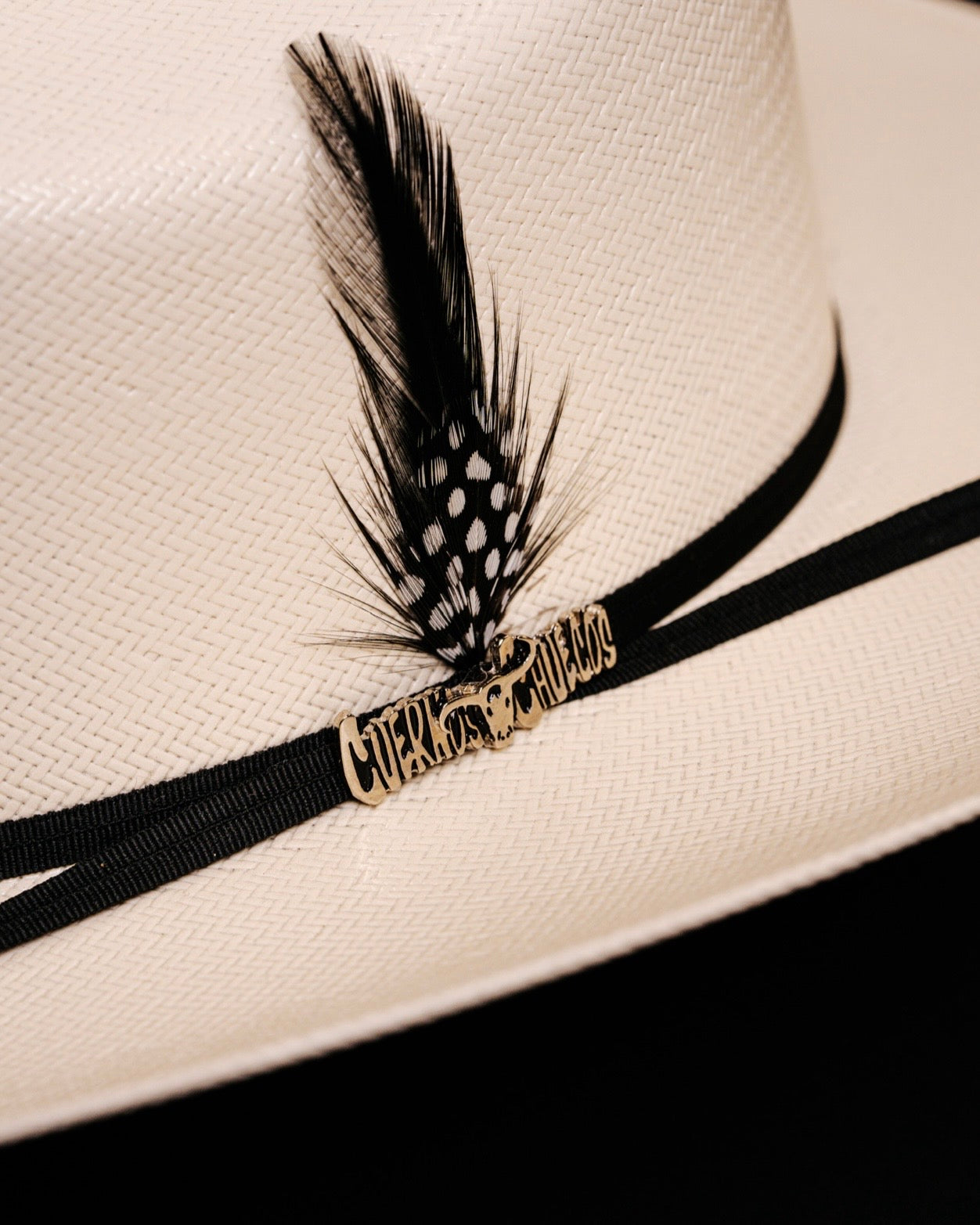 CUERNOS CHUEKOS JOHNSON 100X