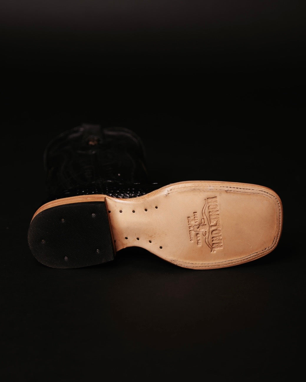 HOMETOWN ALIGATOR SHOULDER BLACK