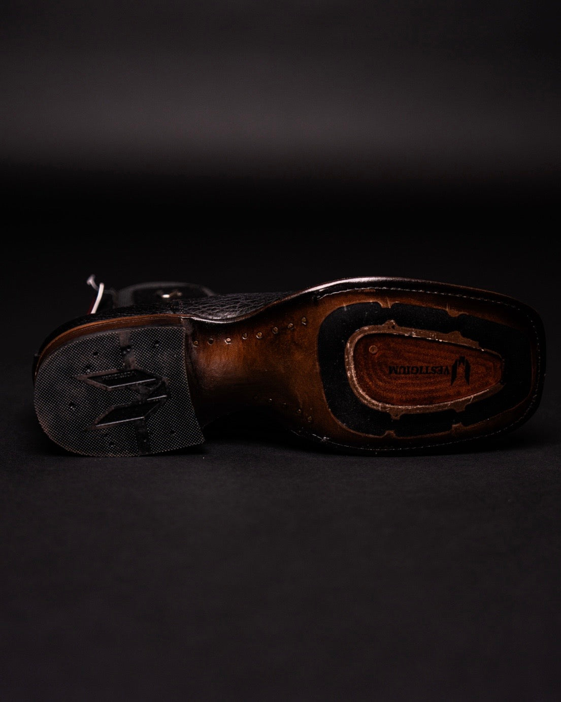 VESTIGIUM BOTIN BISON BLACK SQUARE TOE