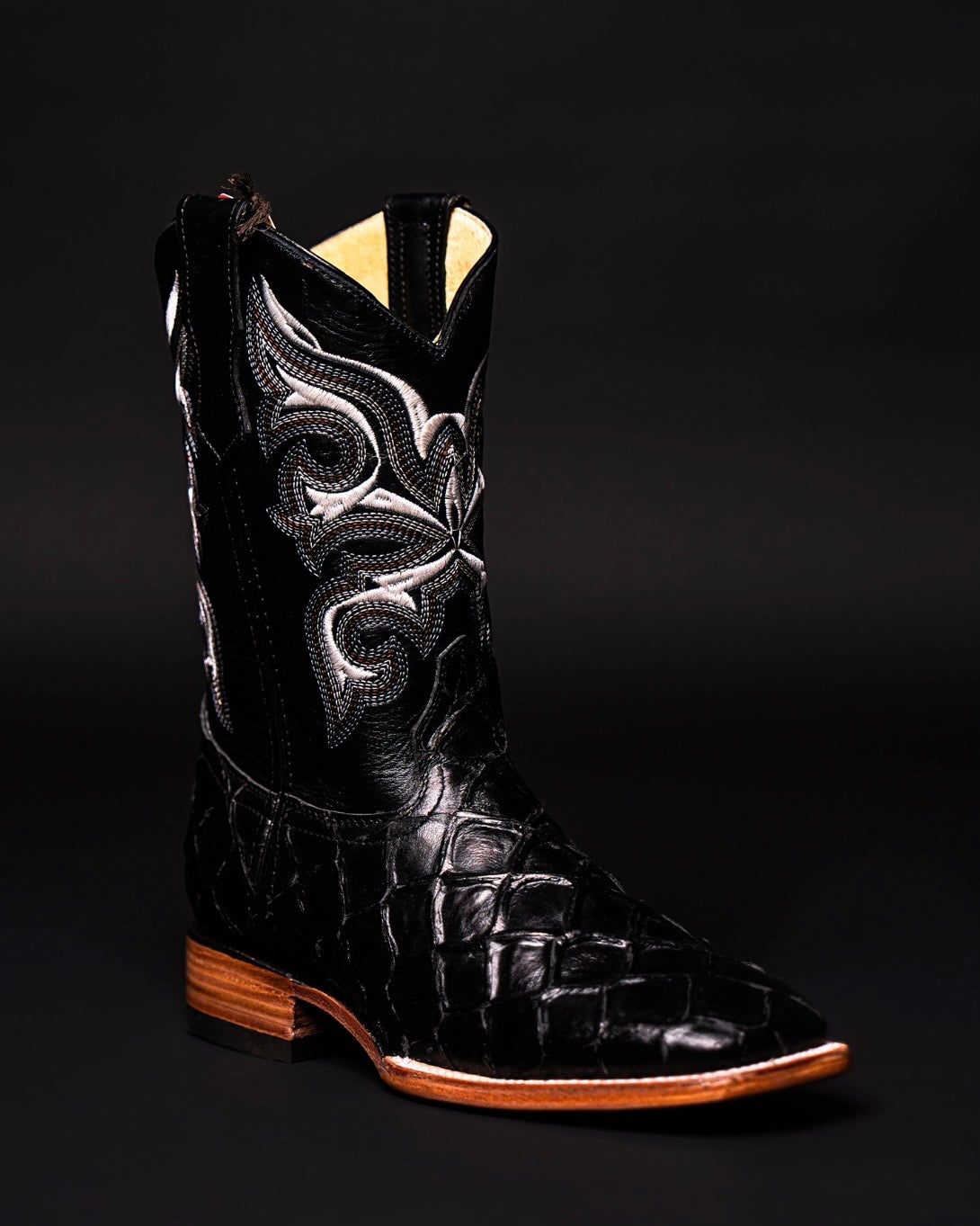 POTRILLO FISH BLACK 911