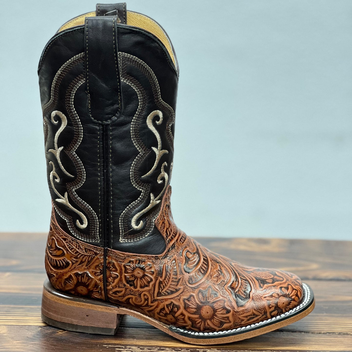 POTRILLO 408 WOMENS HAND TOOLED/ CINCELADA BOOTS