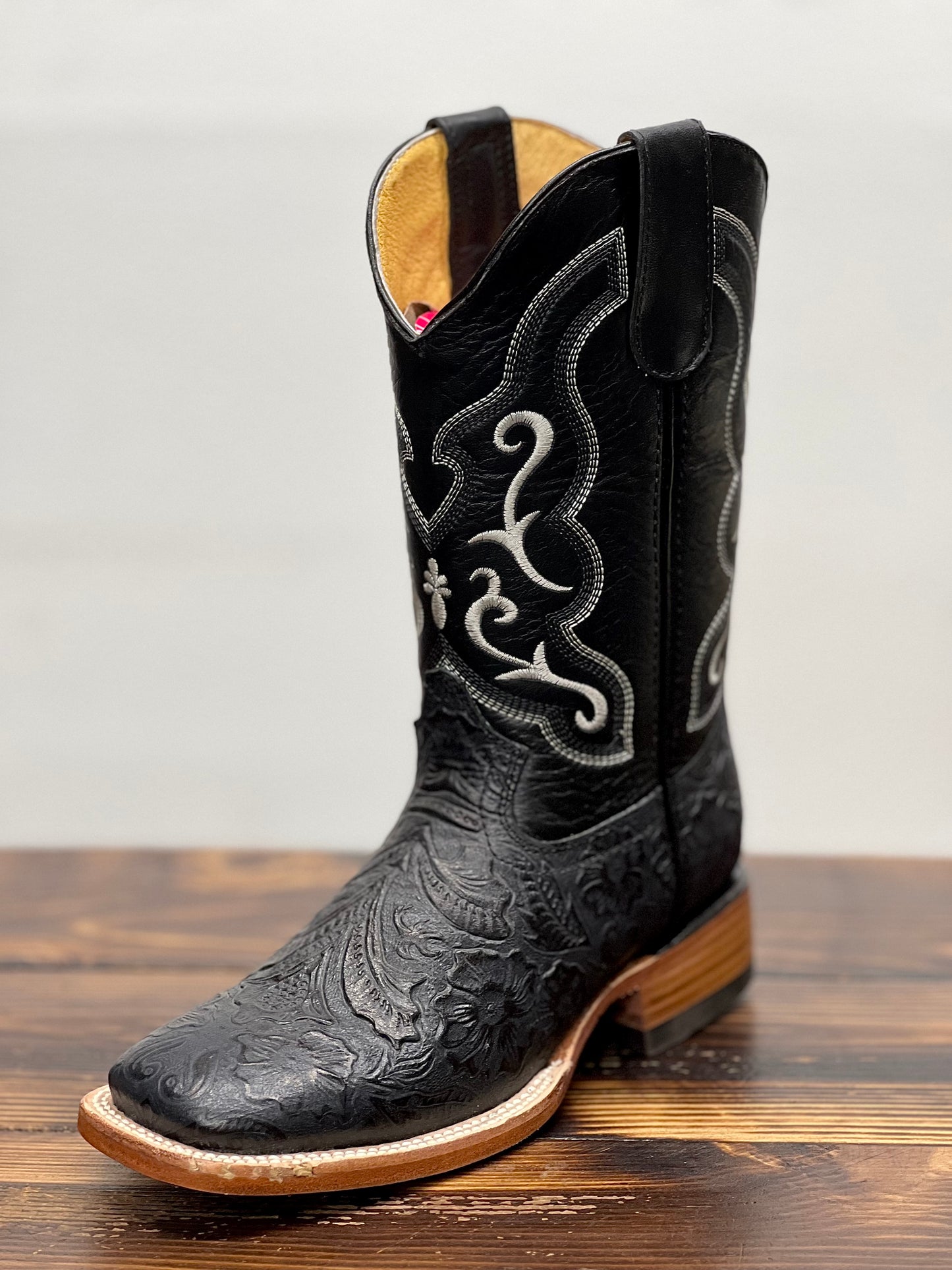 POTRILLO 408 WOMENS HAND TOOLED/ CINCELADA