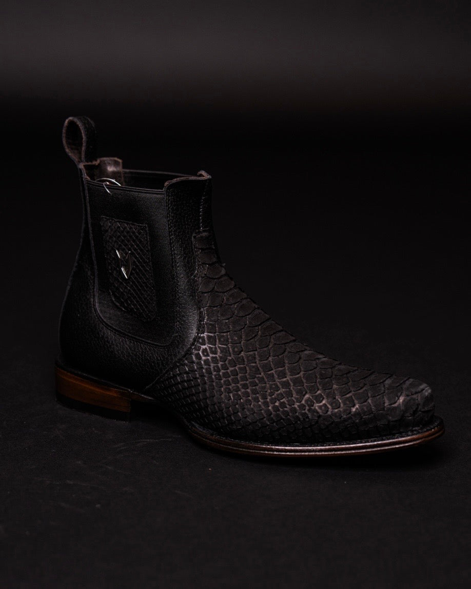 VESTIGIUM BOTIN PYTHON NEGRO MILAN ROUND TOE