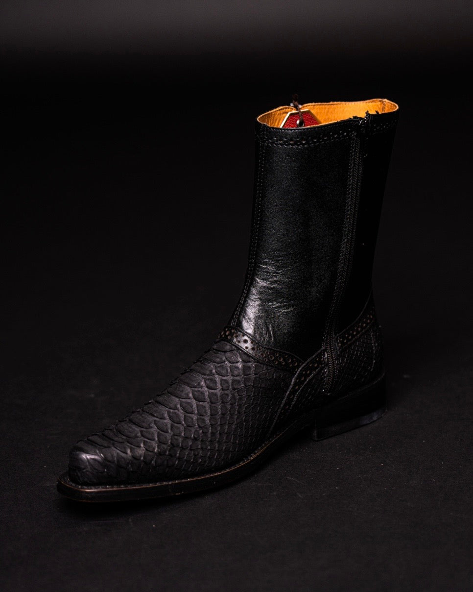 LOS ALTOS PYTHON BLACK MILAN ROUND TOE