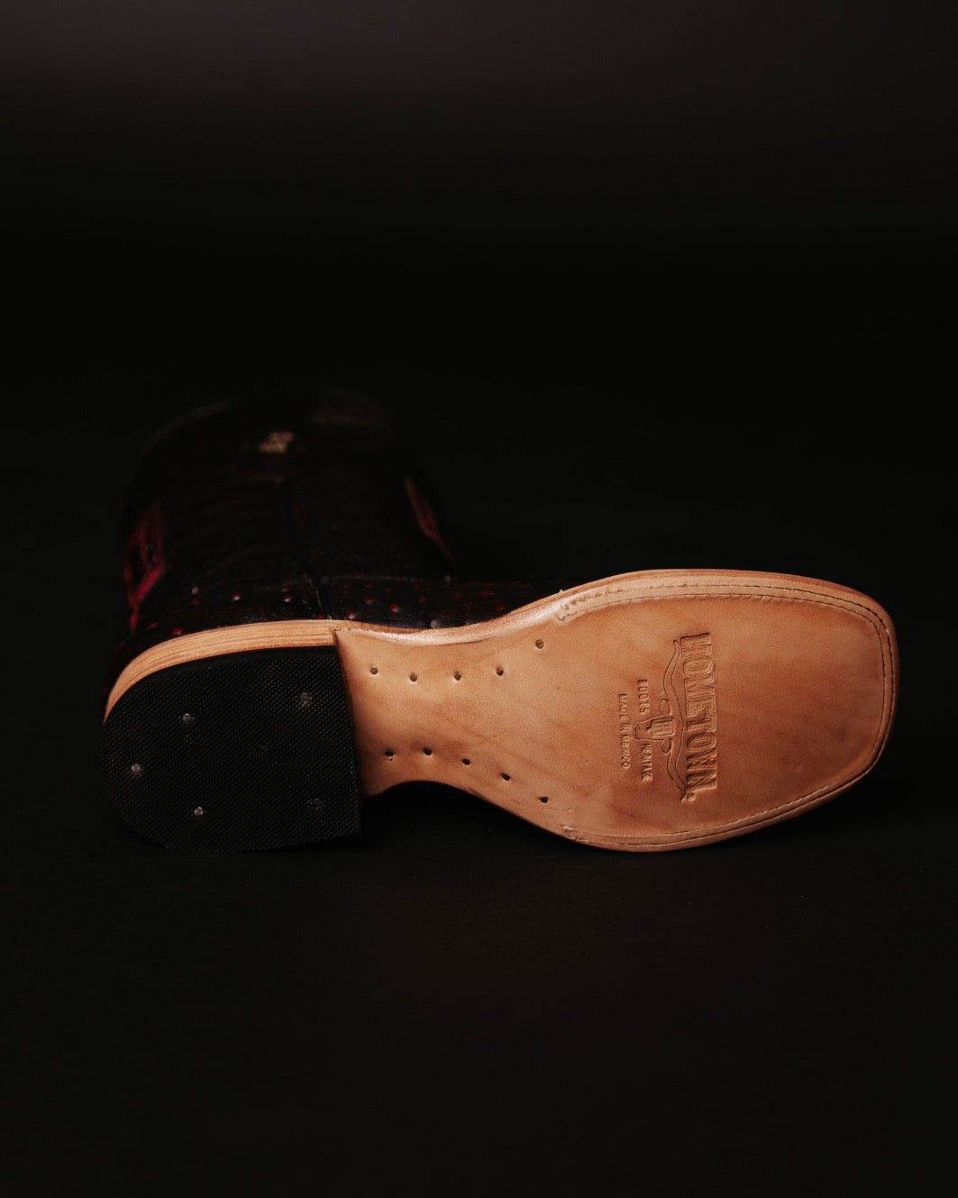HOMETOWN OSTRICH BLACK CHERRY