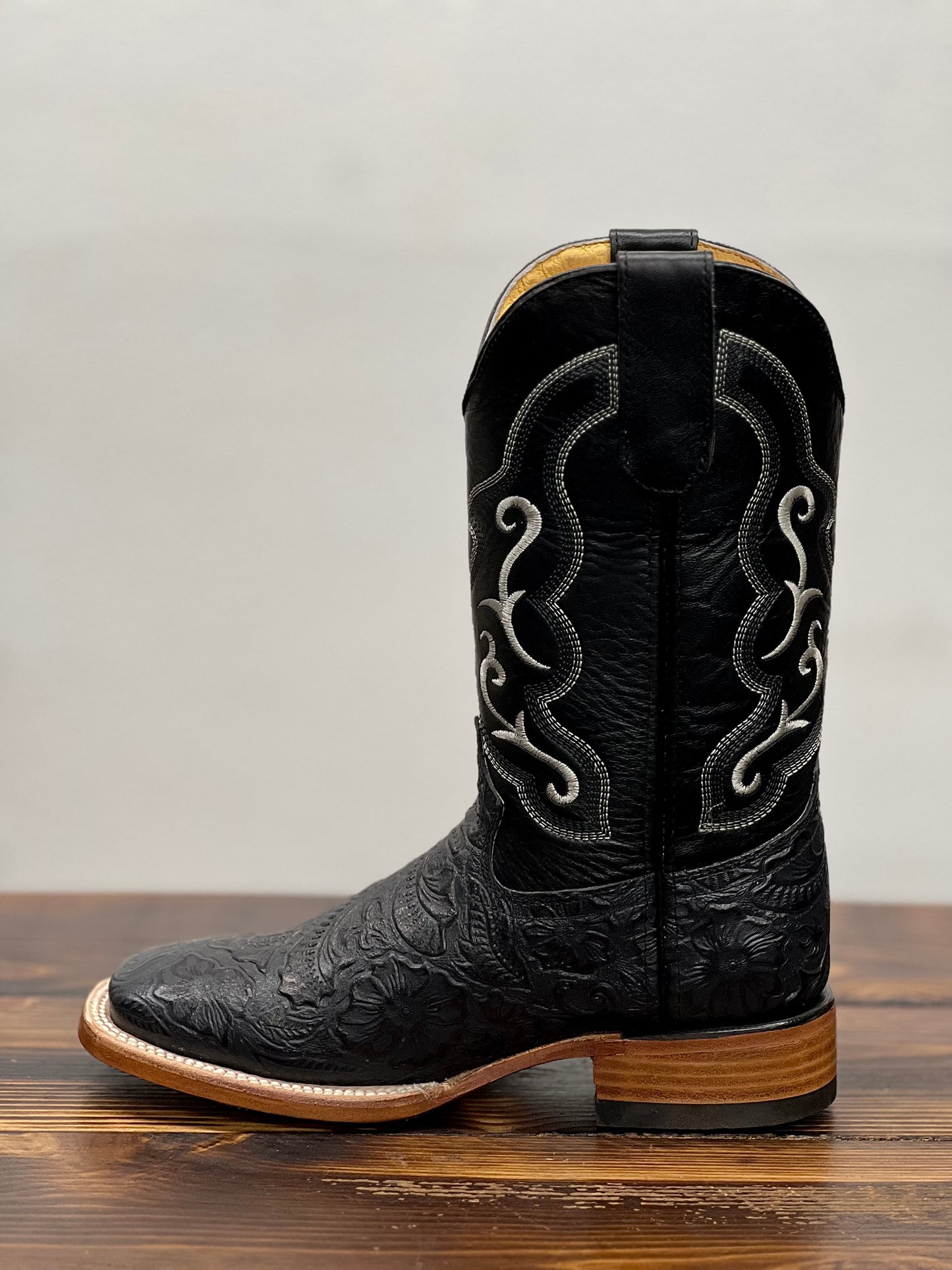 POTRILLO 408 WOMENS HAND TOOLED/ CINCELADA