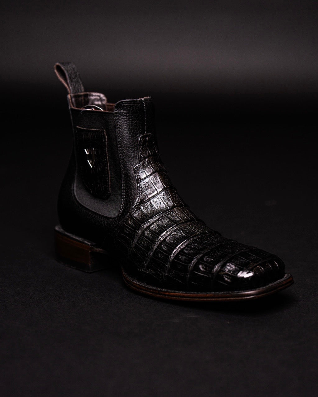 VESTIGIUM BOTIN CAIMAN BELLY BLACK SQUARE TOE