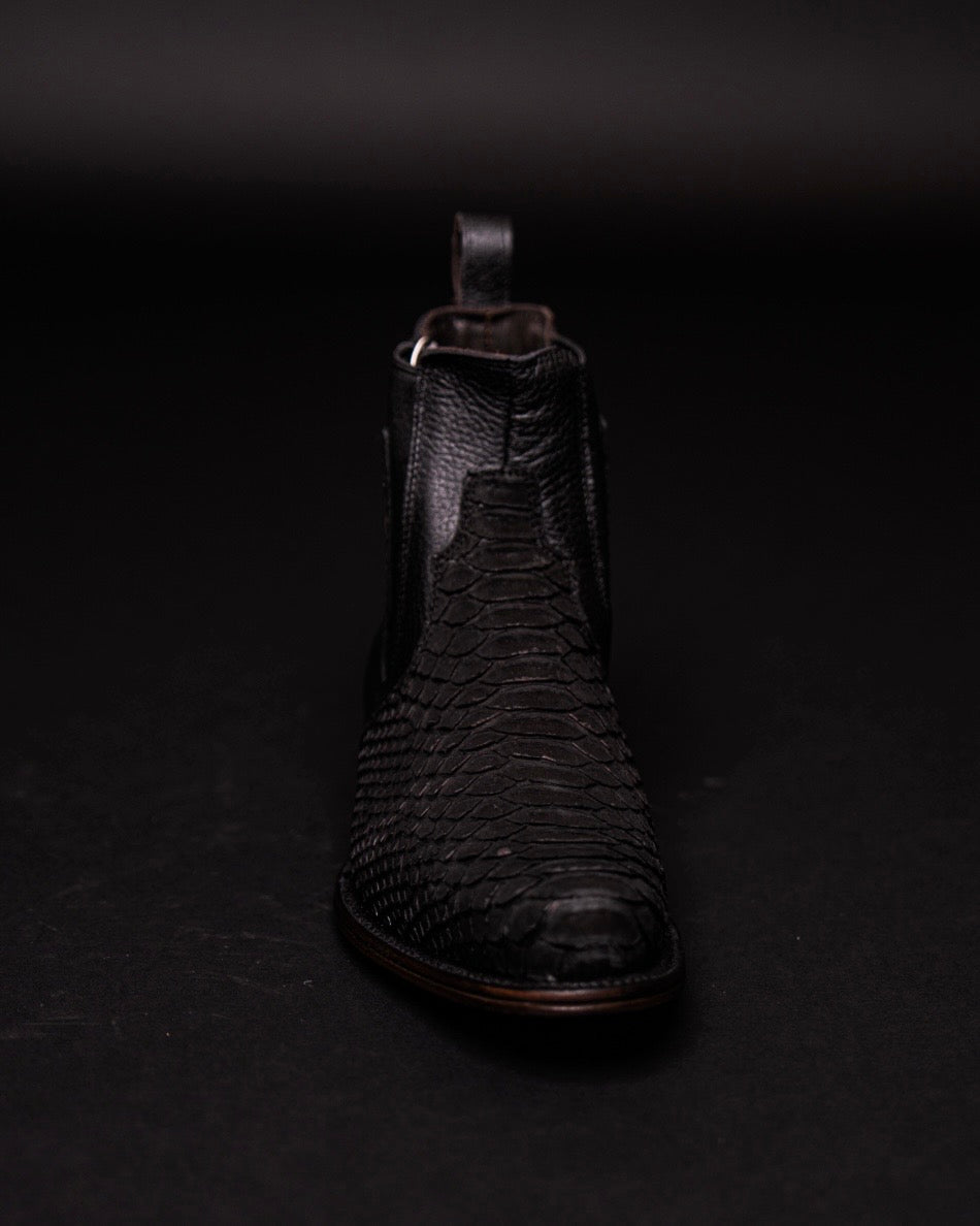 VESTIGIUM BOTIN PYTHON NEGRO MILAN ROUND TOE