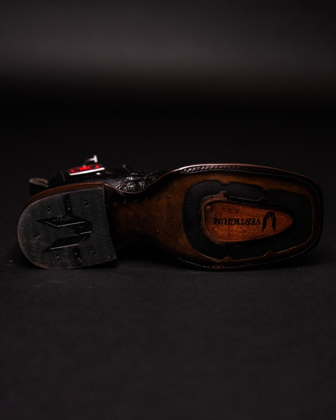 VESTIGIUM BOTIN CAIMAN BELLY BLACK SQUARE TOE