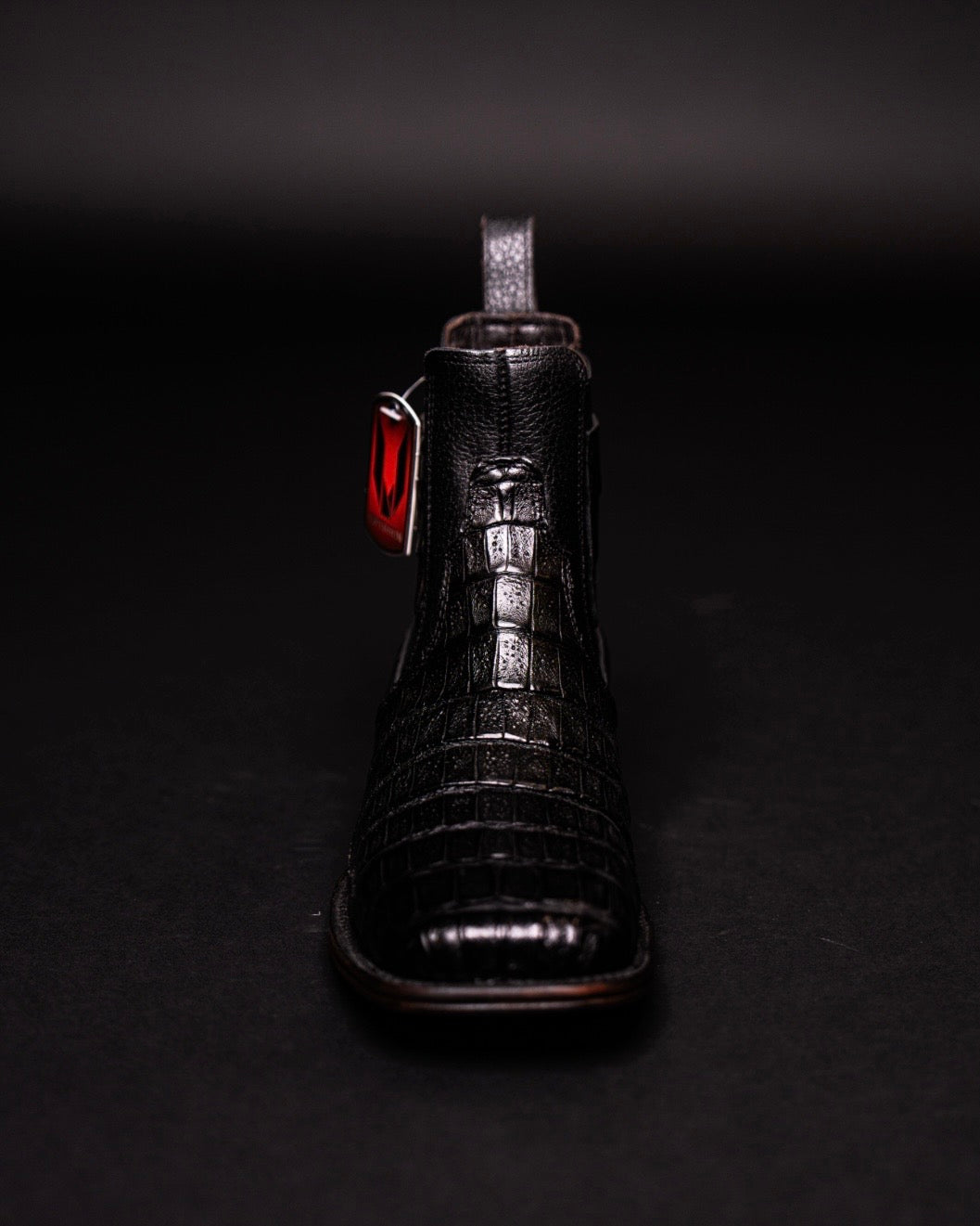 VESTIGIUM BOTIN CAIMAN BELLY BLACK SQUARE TOE