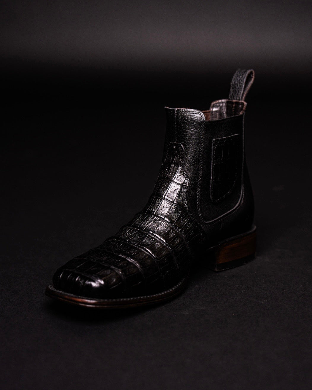 VESTIGIUM BOTIN CAIMAN BELLY BLACK SQUARE TOE