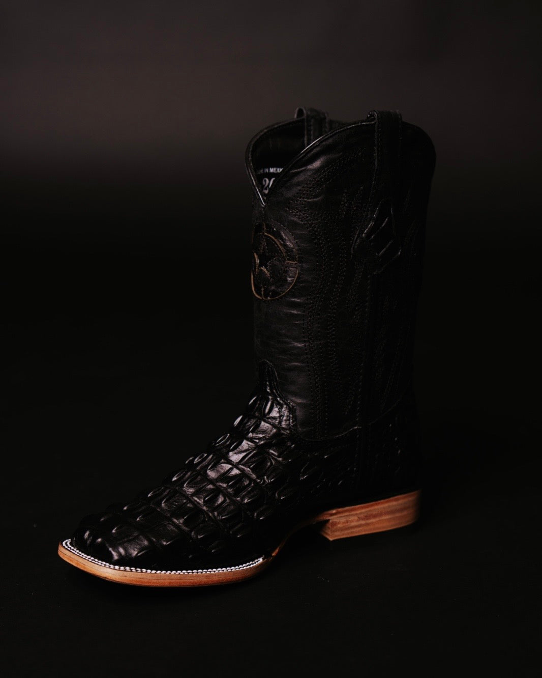 HOMETOWN ALIGATOR SHOULDER BLACK