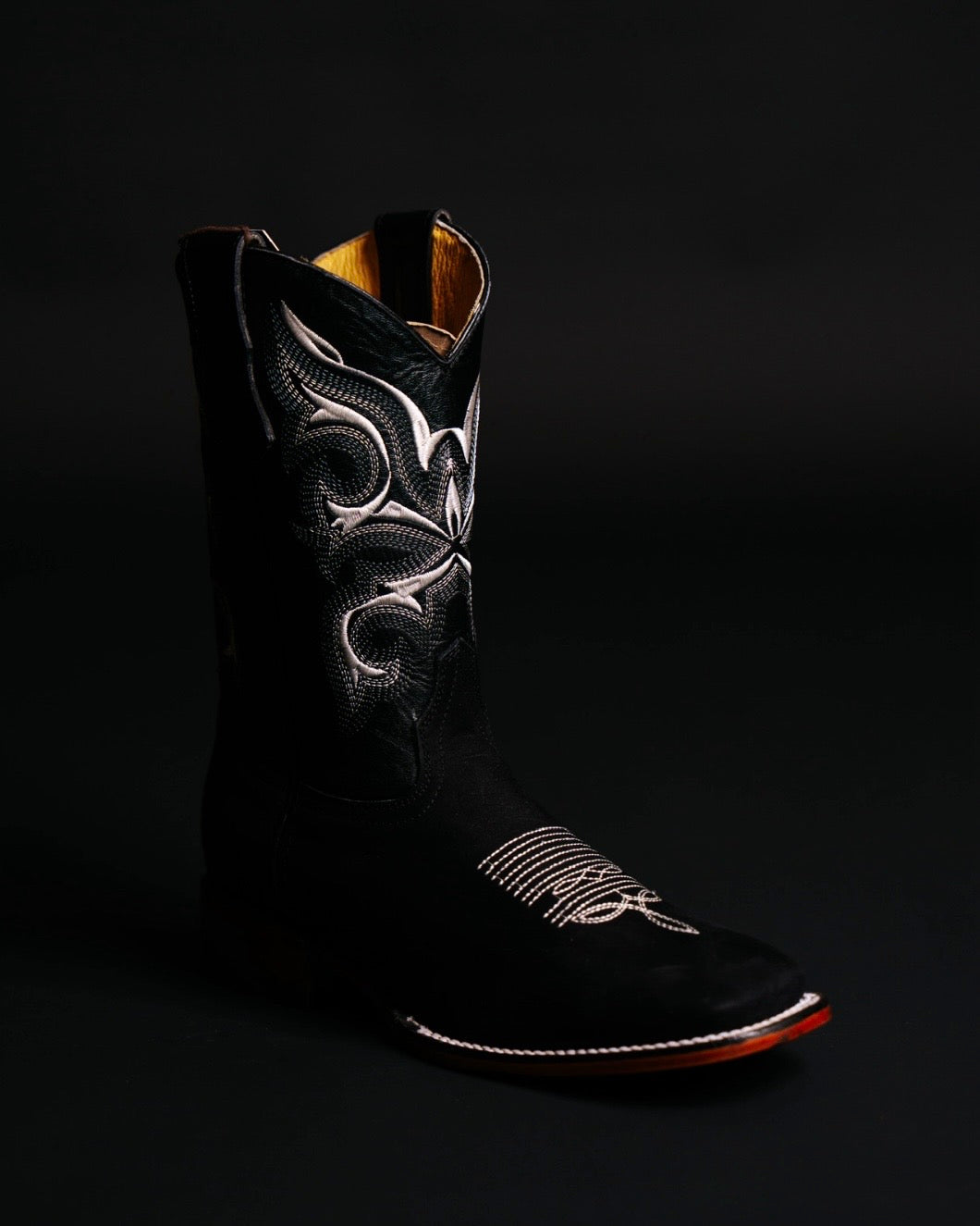 POTRILLO NOBUCK BLACK 911